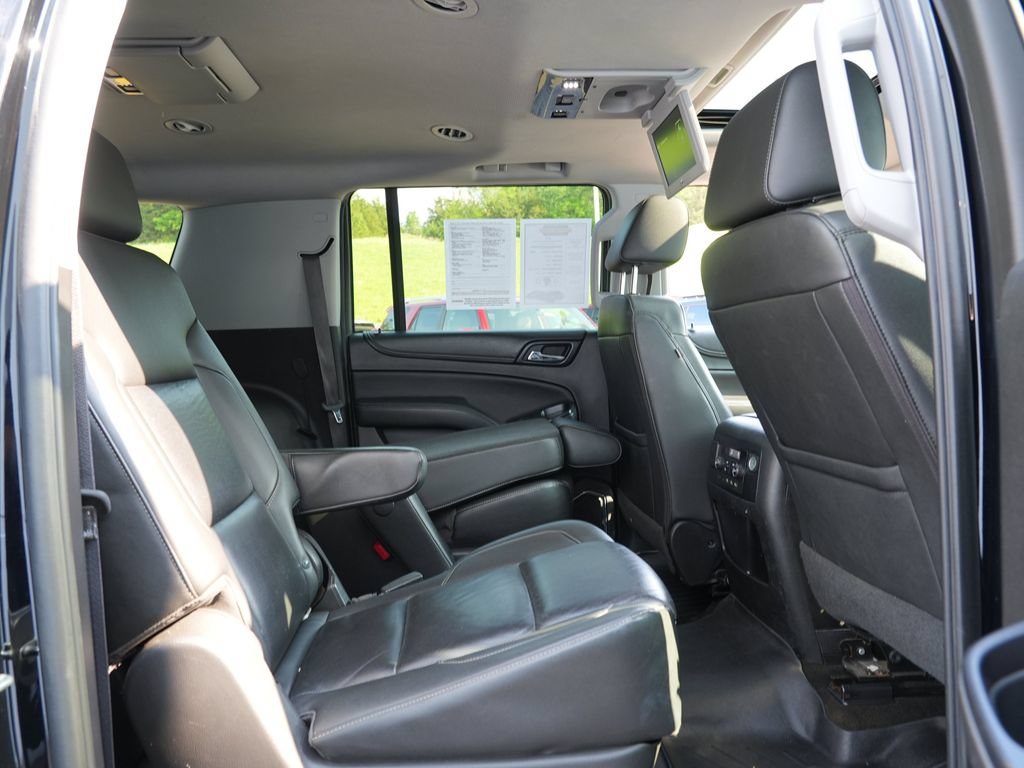 Used 2018 Chevrolet Suburban Premier AWD/4WD image 29