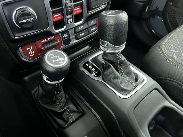Used 2025 Jeep Gladiator Mojave w/ Safety Group image 16