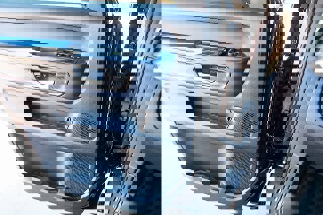 New 2025 Volkswagen ID. Buzz Pro S image 25