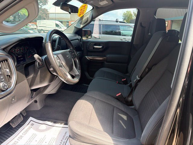 Used 2021 Chevrolet Silverado 1500 RST w/ Bed Protection Package AWD/4WD image 9