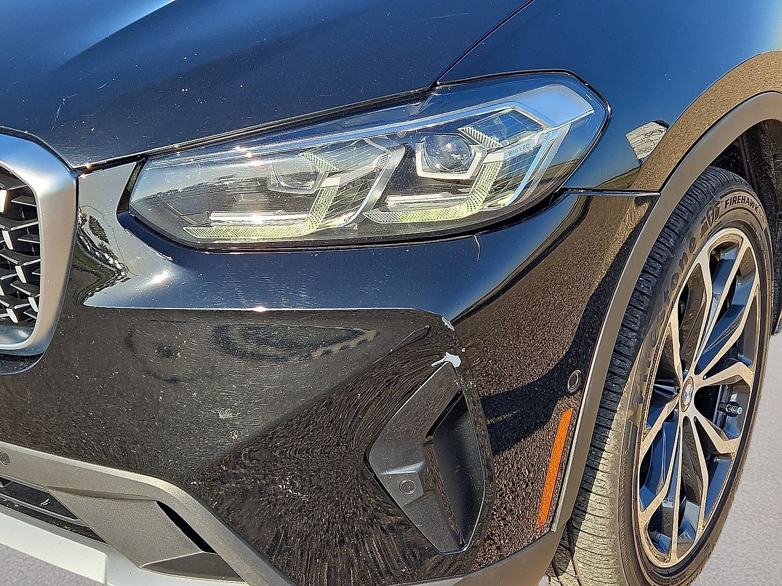 Used 2022 BMW X4 xDrive30i w/ Parking Assistance Package AWD/4WD image 9