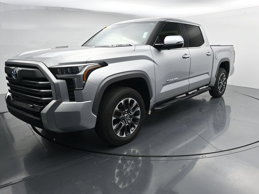 Used 2024 Toyota Tundra Limited AWD/4WD image 4