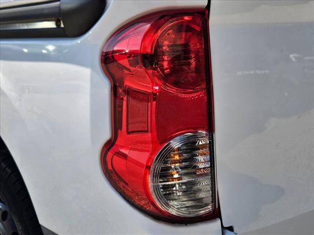 Used 2018 Nissan NV200 S FWD image 7