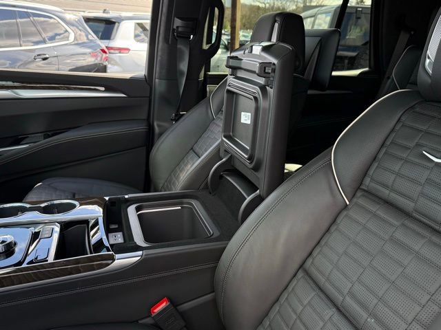 Used 2026 Cadillac Escalade Platinum Sport w/ LPO, Floor Liner Package image 38