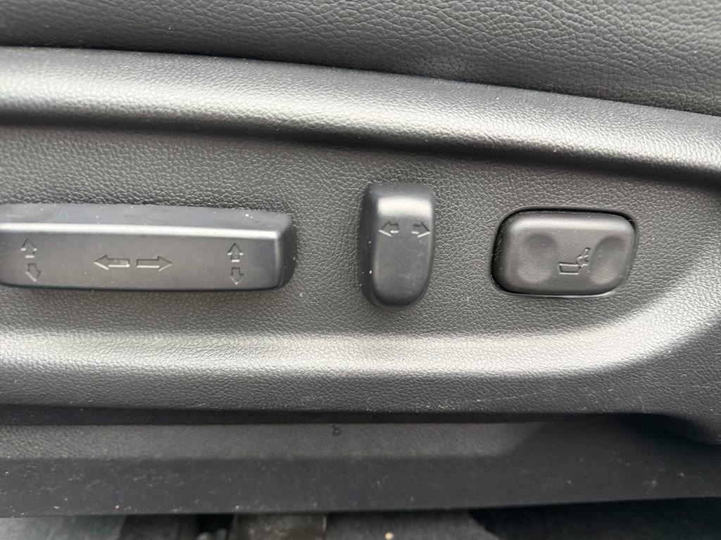 Used 2017 Honda Accord Sport image 16