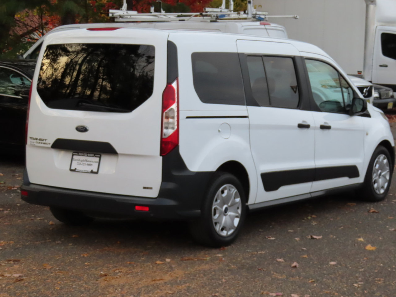 Used 2017 Ford Transit Connect XL image 5