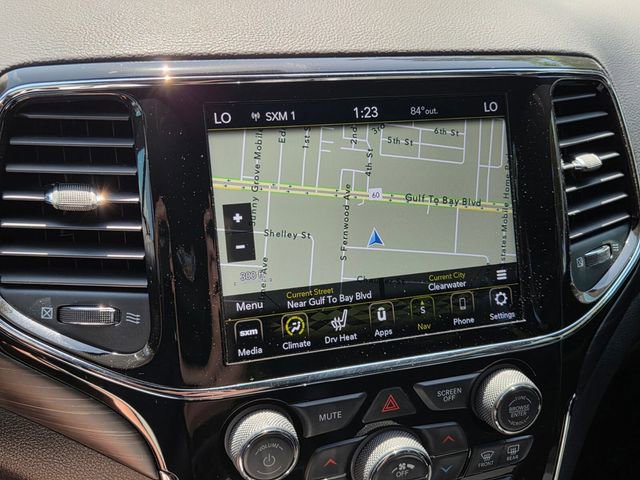 Used 2021 Jeep Grand Cherokee Laredo X image 25