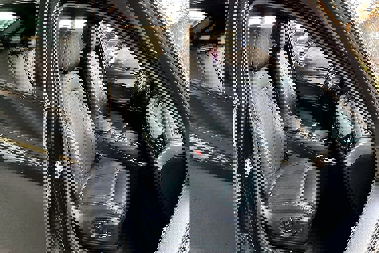 Used 2018 BMW X6 xDrive35i w/ M Sport Package image 8