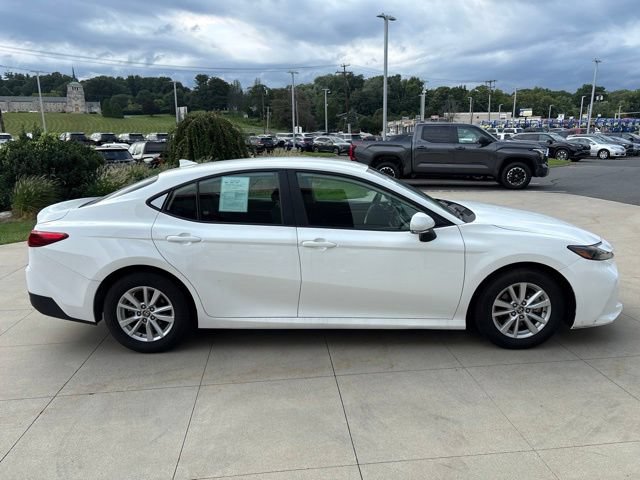 Used 2025 Toyota Camry LE FWD image 8
