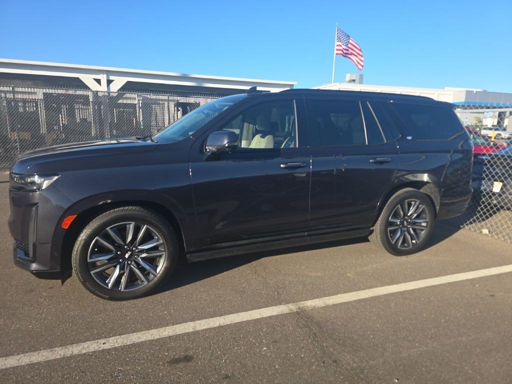 Used 2023 Cadillac Escalade Sport Platinum image 4
