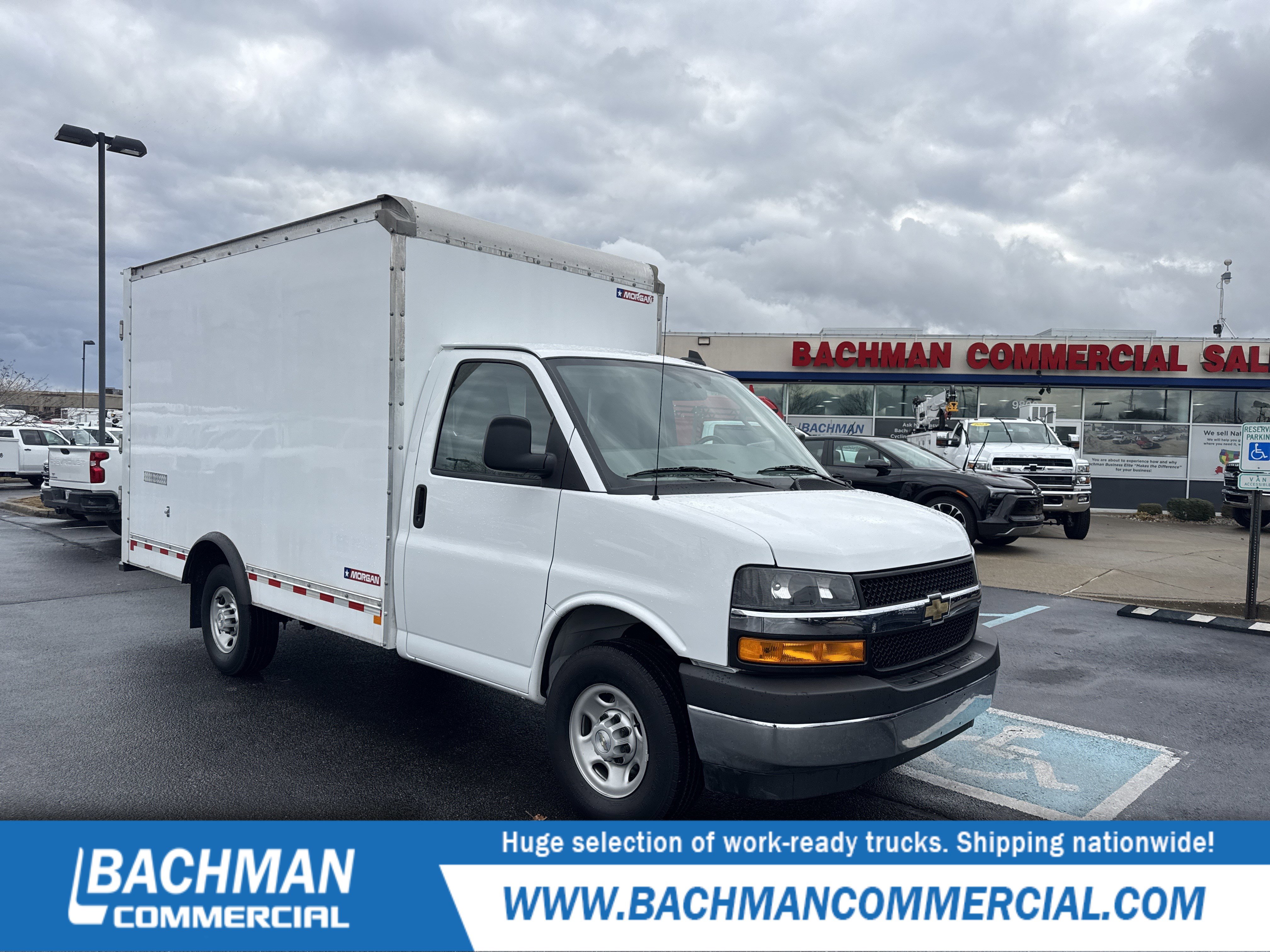 Used 2022 Chevrolet Express 3500 w/ Power Convenience Package image 1