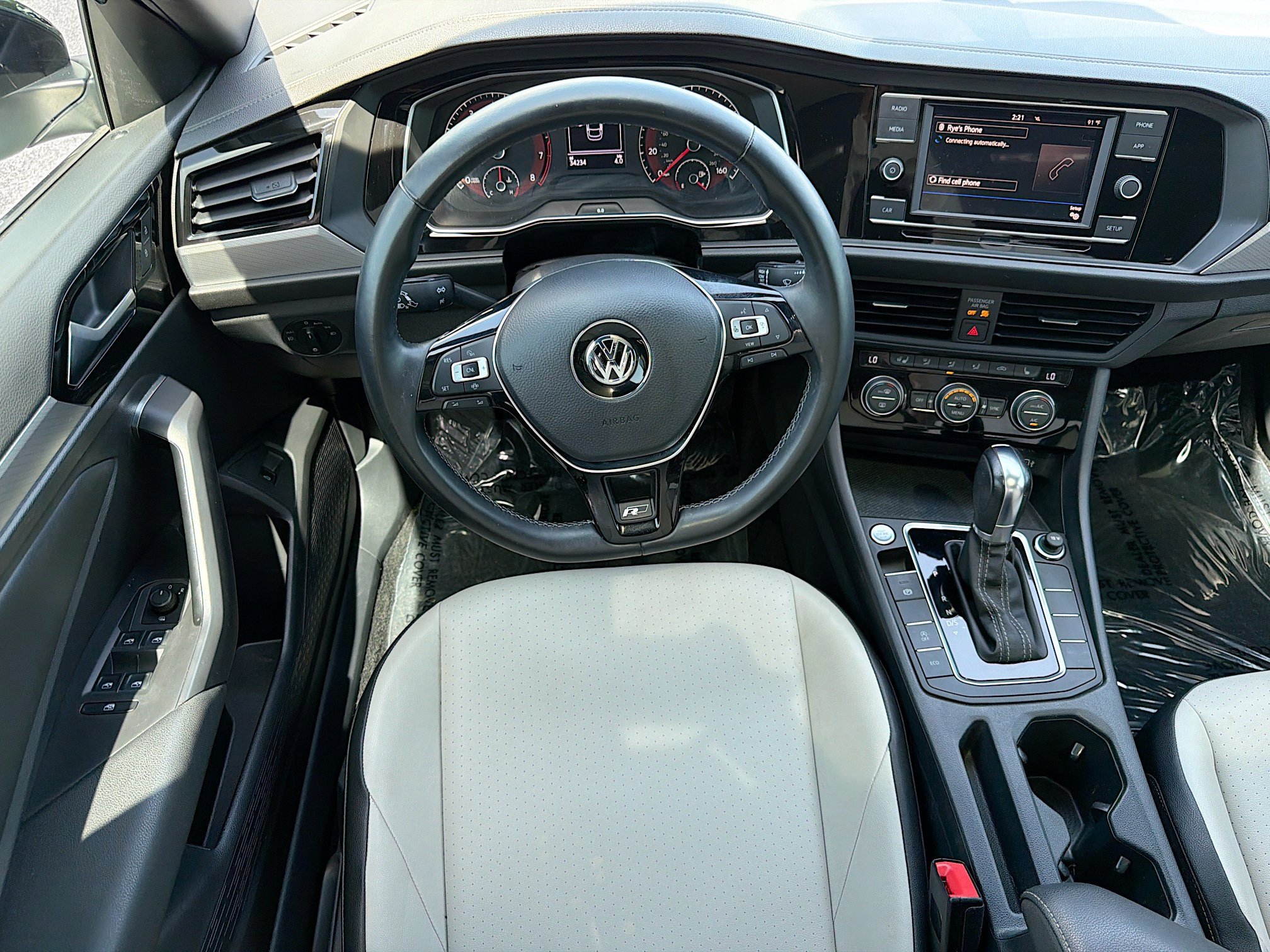 Used 2019 Volkswagen Jetta R-Line w/ R-Line Cold Weather Package FWD image 15