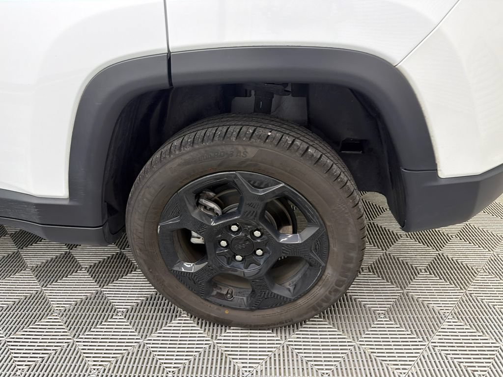 Used 2023 Jeep Compass Trailhawk AWD/4WD image 19