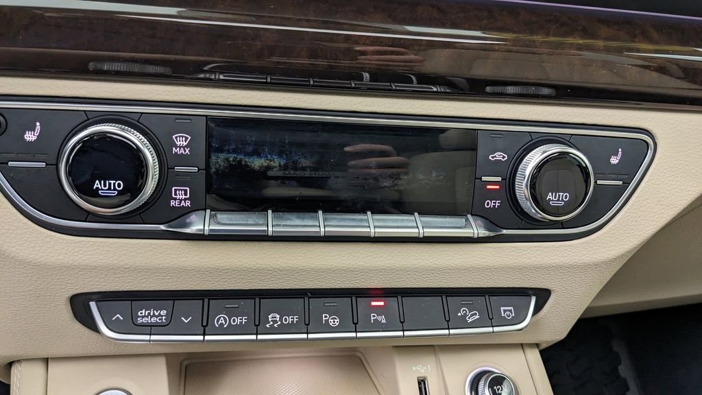 Used 2019 Audi Q5 Prestige w/ Prestige Package image 26