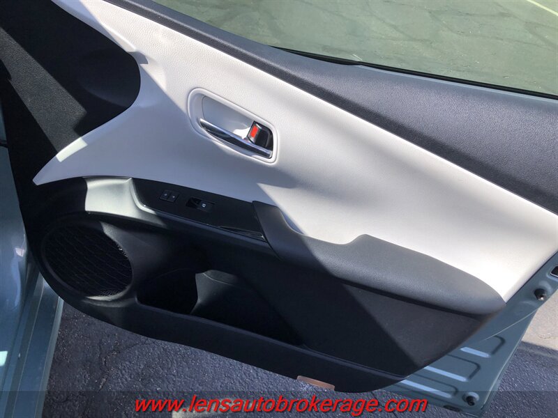 Used 2016 Toyota Prius Two FWD image 20