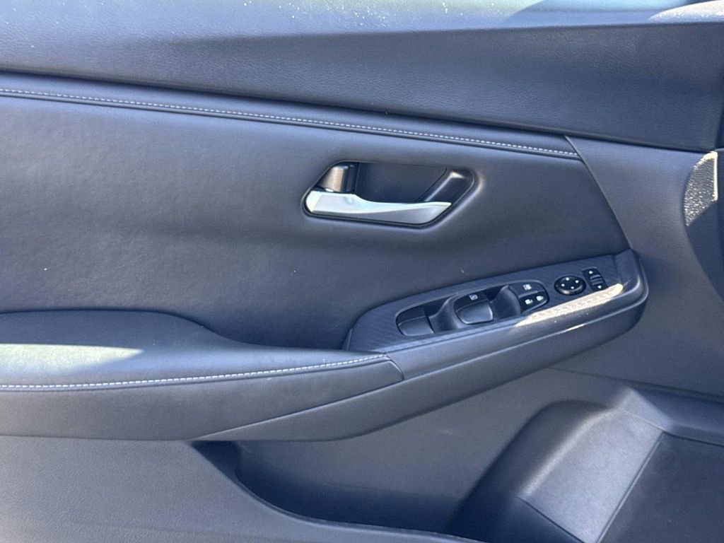 Used 2024 Nissan Sentra SV image 17