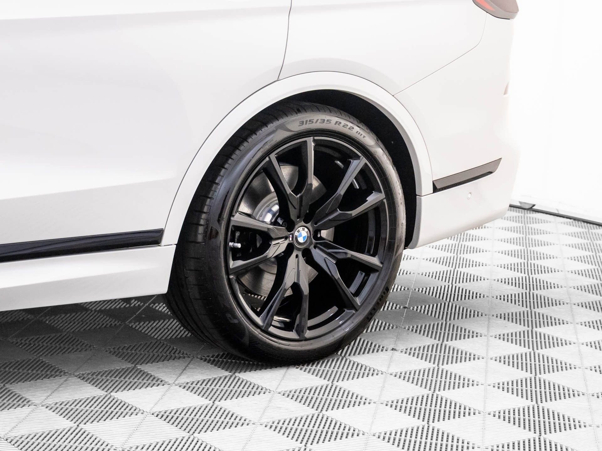 Certified 2025 BMW X7 M60i image 37