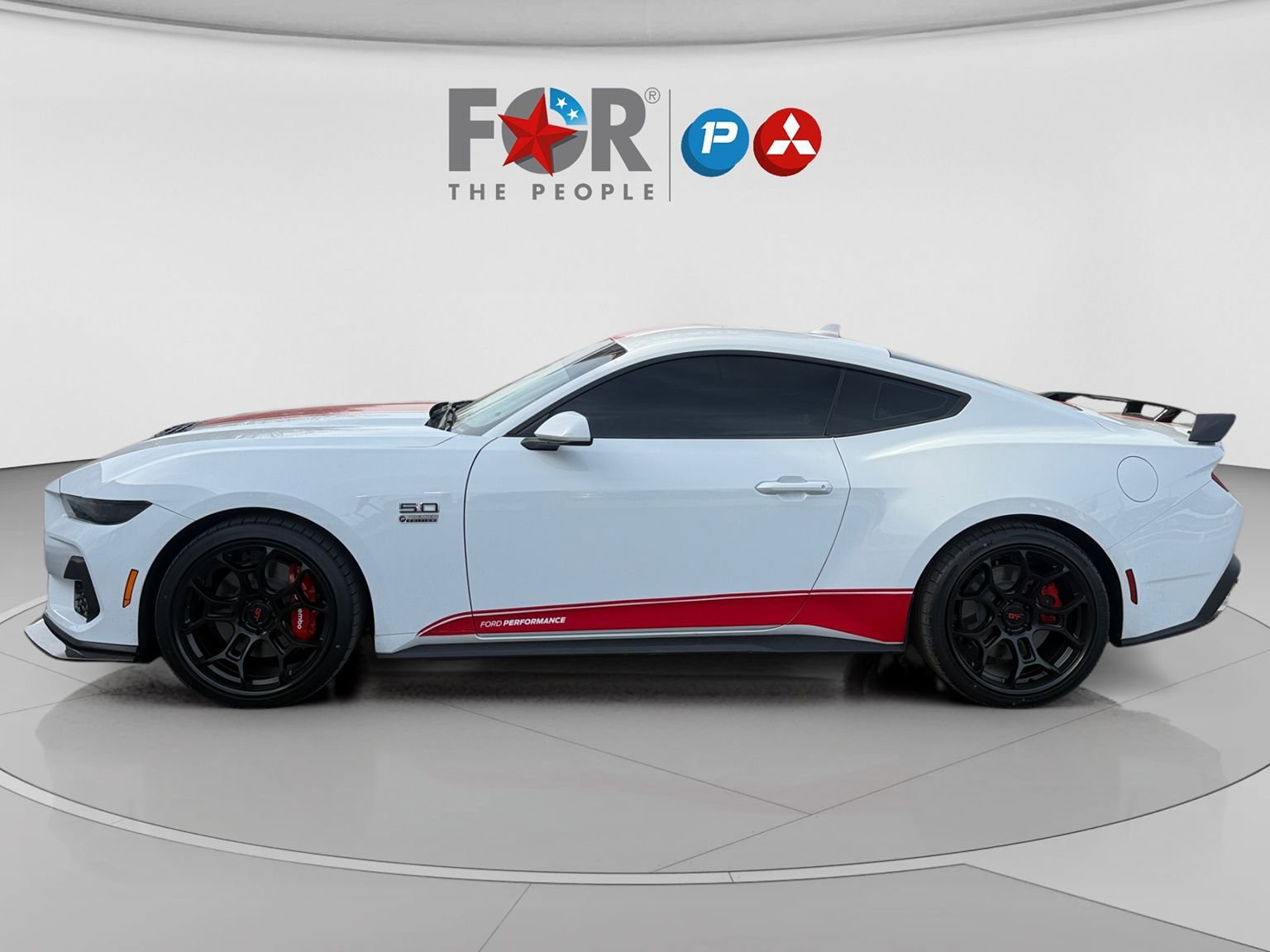 Used 2025 Ford Mustang GT Premium RWD image 2