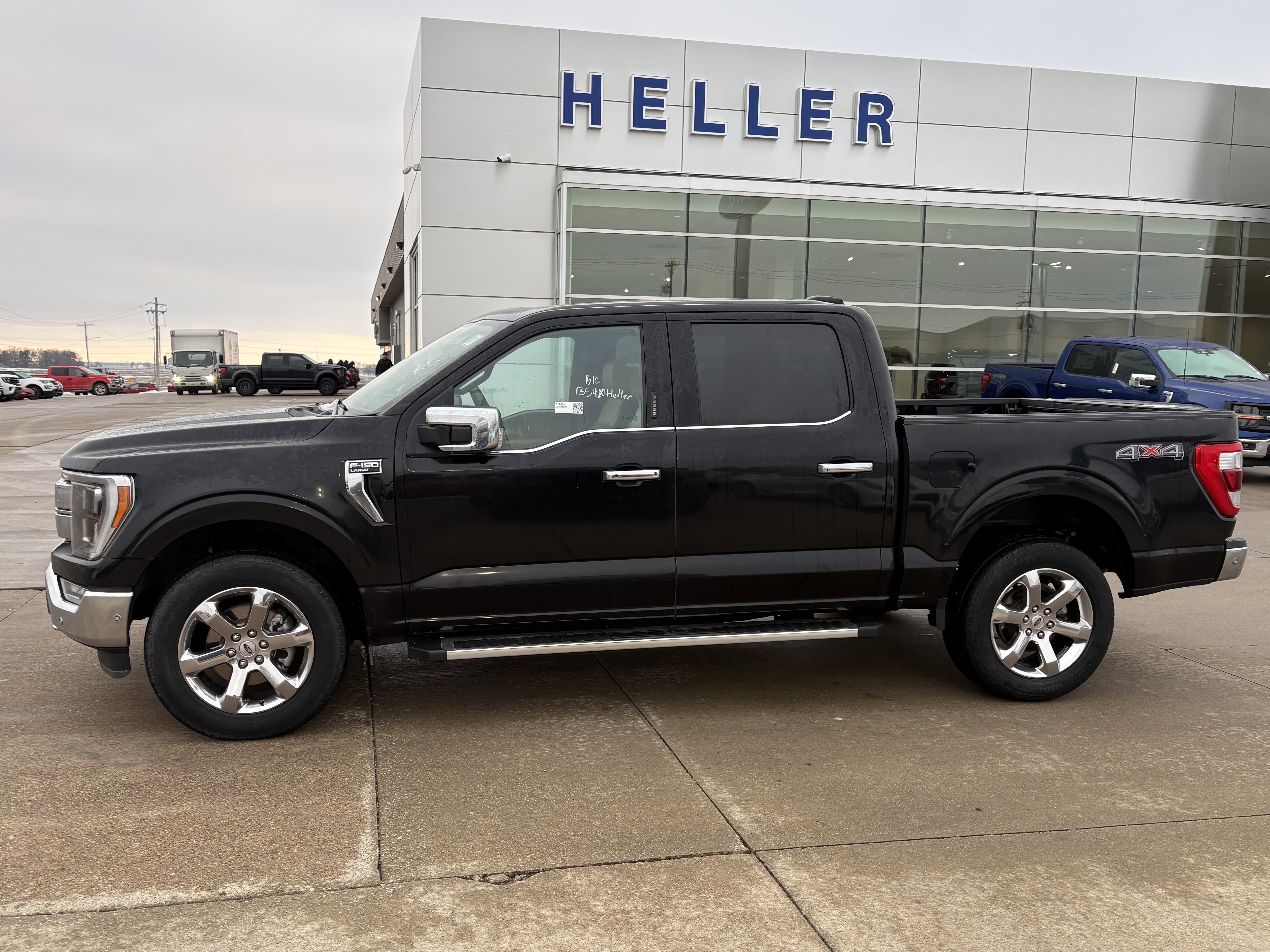 Used 2022 Ford F150 Lariat w/ Equipment Group 502A High image 3