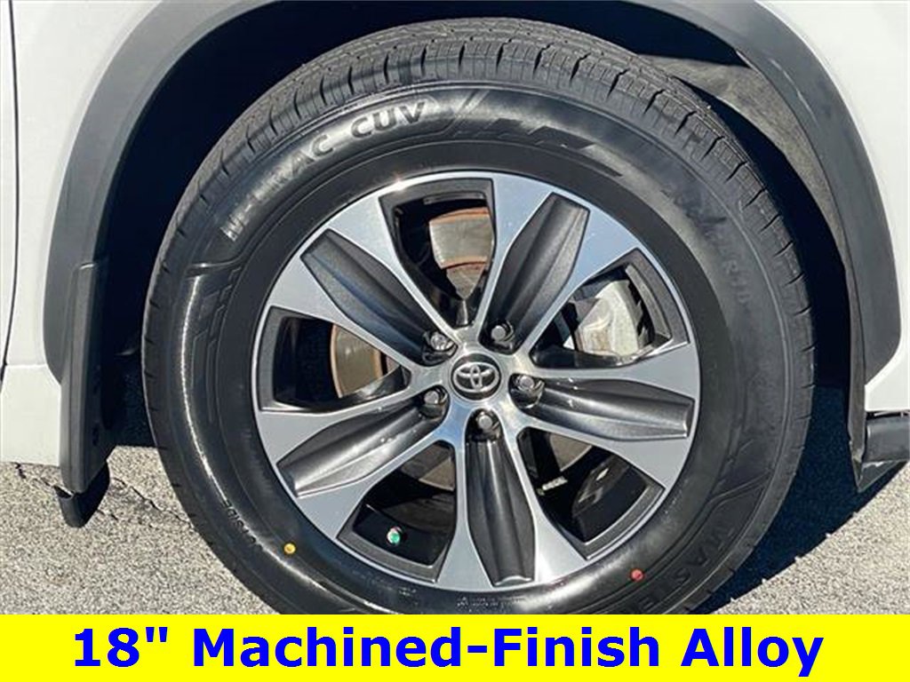 Used 2024 Toyota Highlander XLE image 10