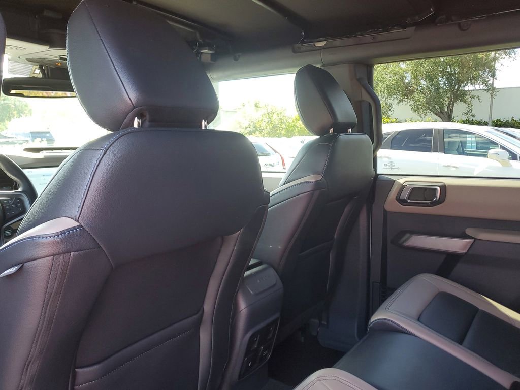 Used 2022 Ford Bronco Wildtrak AWD/4WD image 15