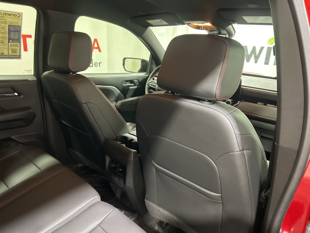 Used 2024 Chevrolet Colorado Z71 w/ Z71 Convenience Package 2 image 17