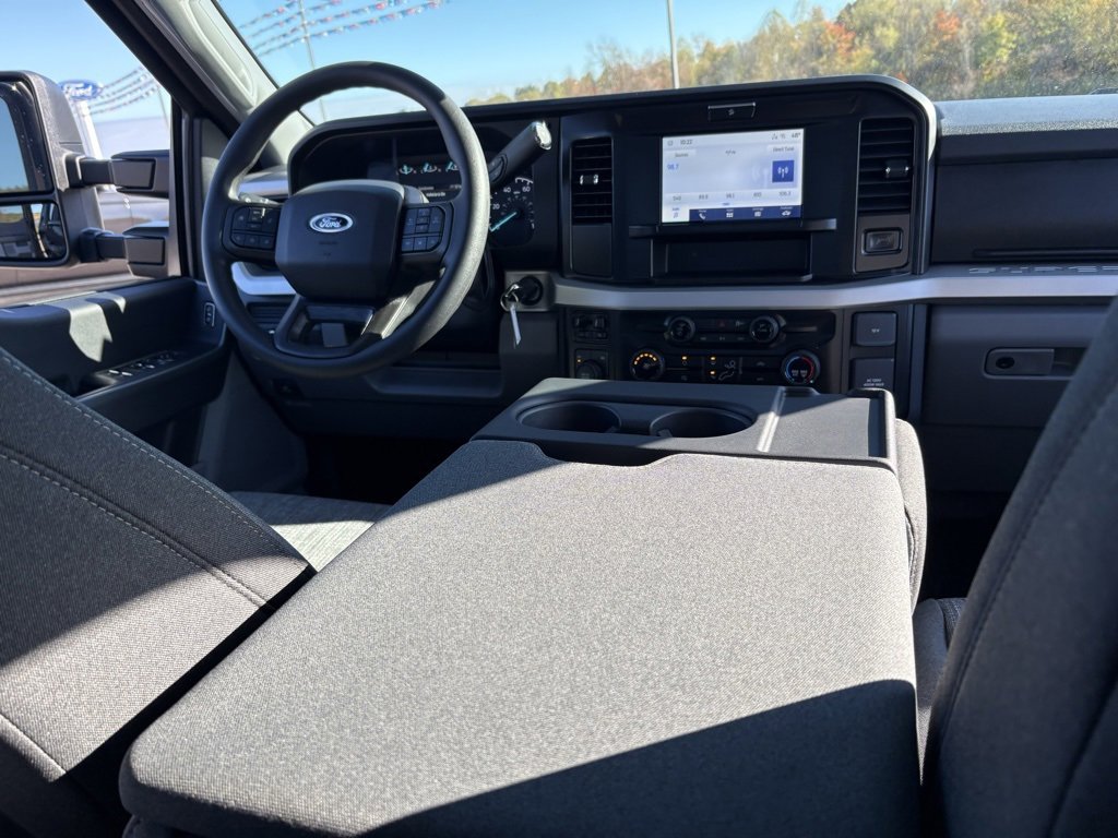 New 2026 Ford F350 XLT w/ FX4 Off-Road Package AWD/4WD image 32