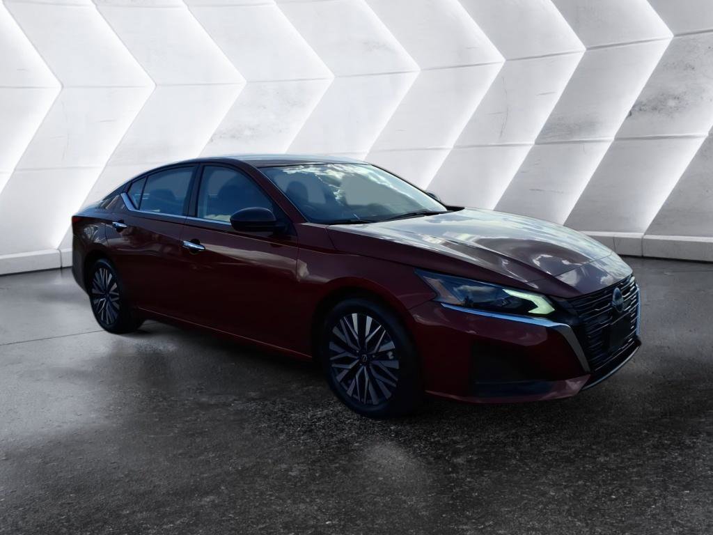 Used 2025 Nissan Altima 2.5 SV image 7
