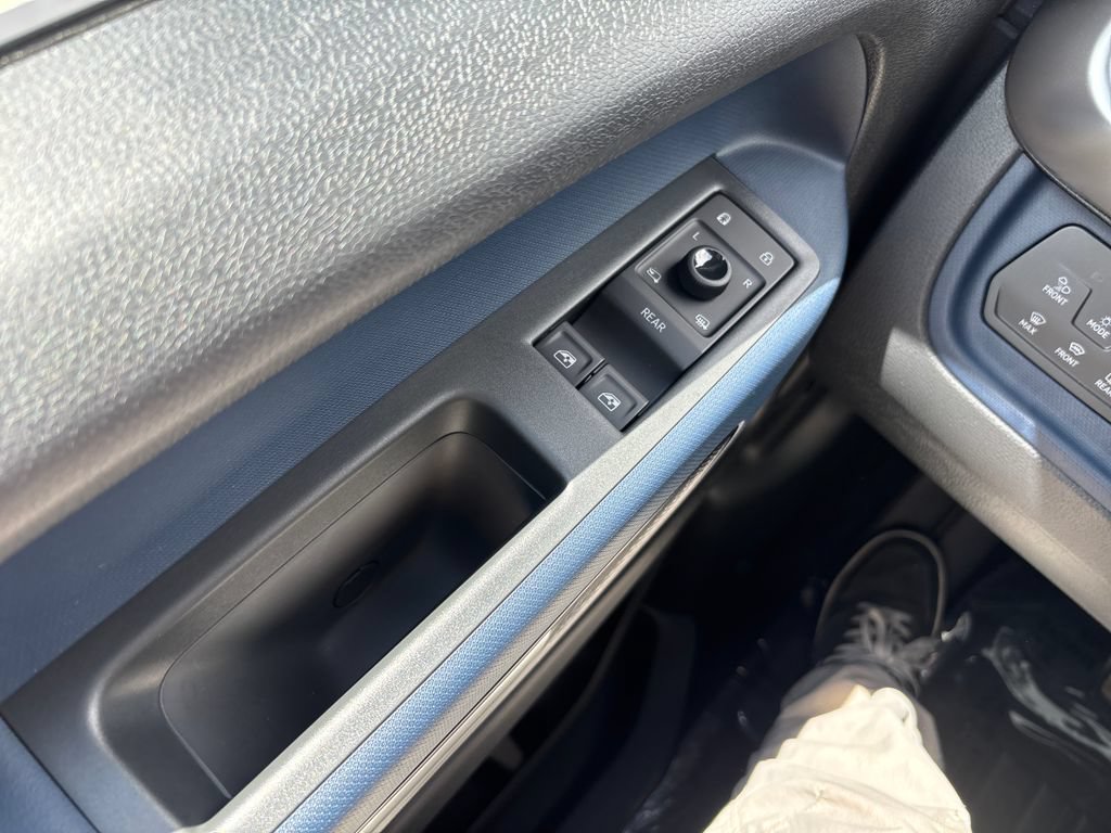 New 2025 Volkswagen ID. Buzz Pro S Plus AWD/4WD image 10