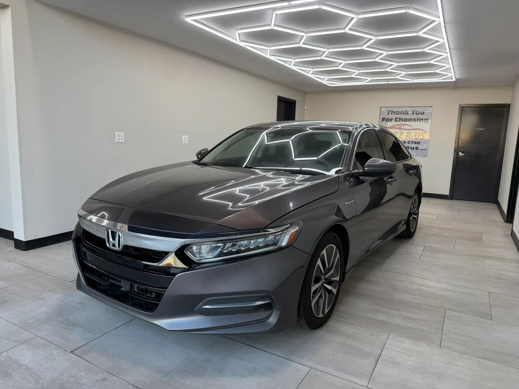 Used 2019 Honda Accord Hybrid image 3