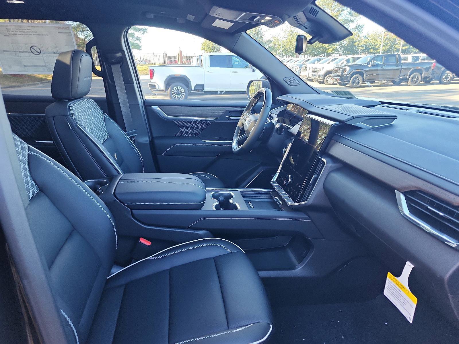 New 2026 GMC Acadia Denali w/ Super Cruise Package FWD image 6
