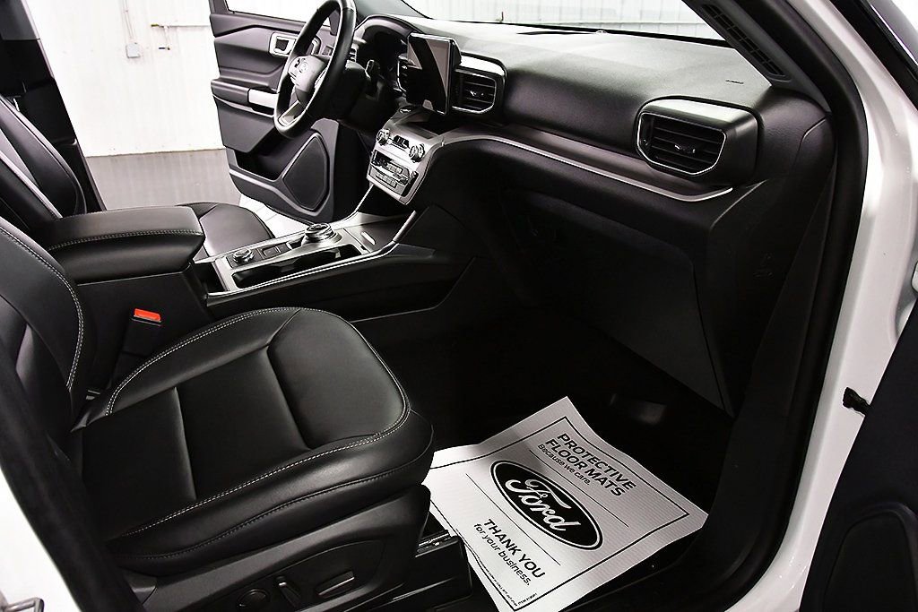 Used 2023 Ford Explorer XLT w/ Equipment Group 202A image 30