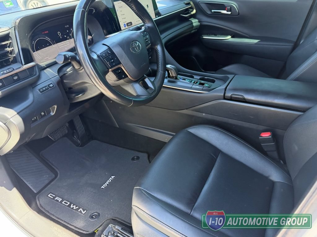 Used 2023 Toyota Crown Platinum w/ Carpet Mat Package (TMS) AWD/4WD image 22