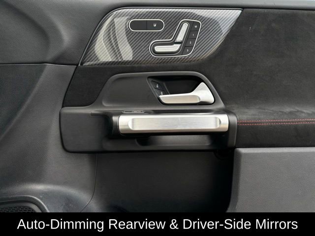 Used 2021 Mercedes-Benz GLB 250 4MATIC image 23