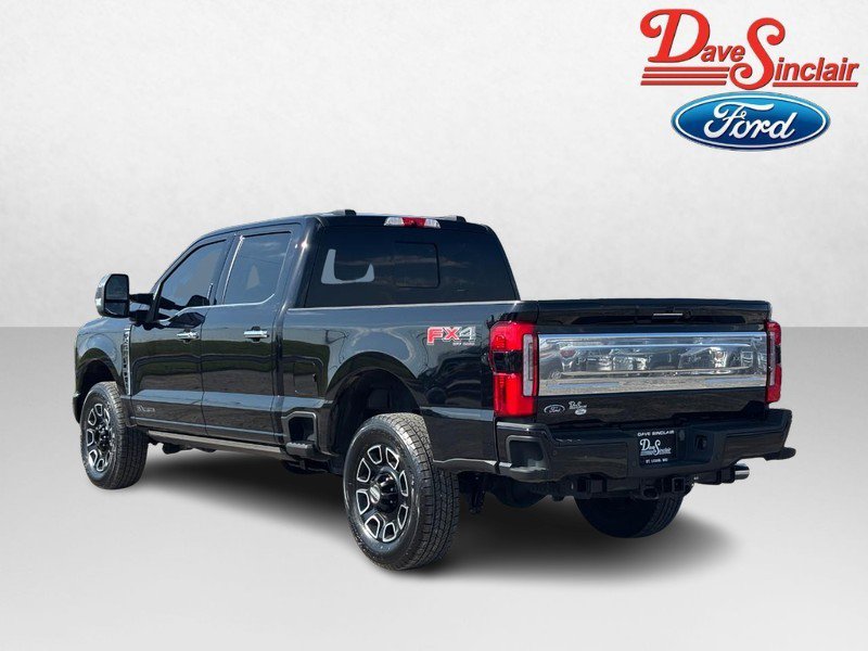 Used 2023 Ford F250 Platinum image 9