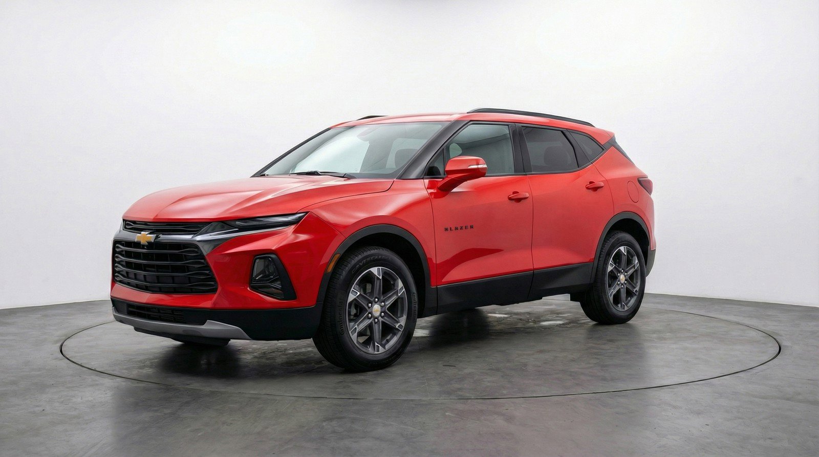 Used 2025 Chevrolet Blazer LT image 3