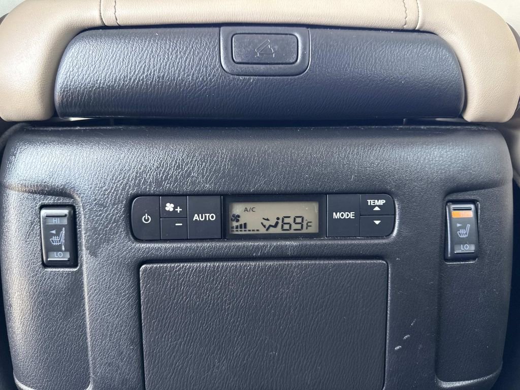 Certified 2024 Nissan Armada Platinum w/ Captain's Chairs Package image 19