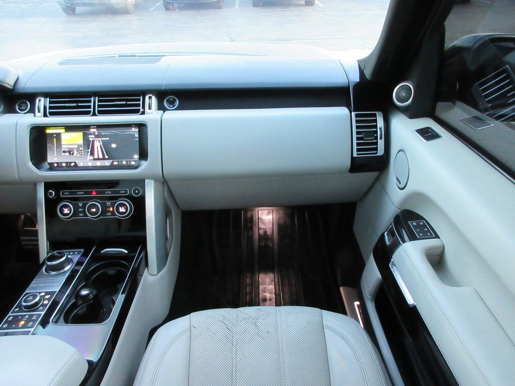 Used 2017 Land Rover Range Rover Long Wheelbase Supercharged image 16