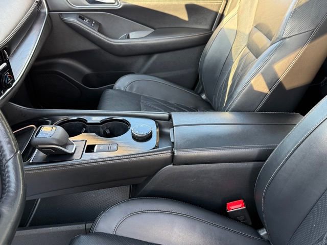 Used 2022 Nissan Rogue Platinum w/ Head-Up Display Package image 23