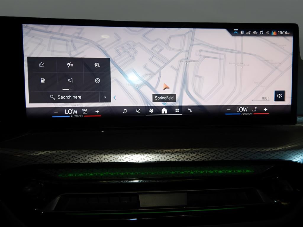 Used 2025 BMW 330i xDrive Sedan w/ M Sport Package image 25