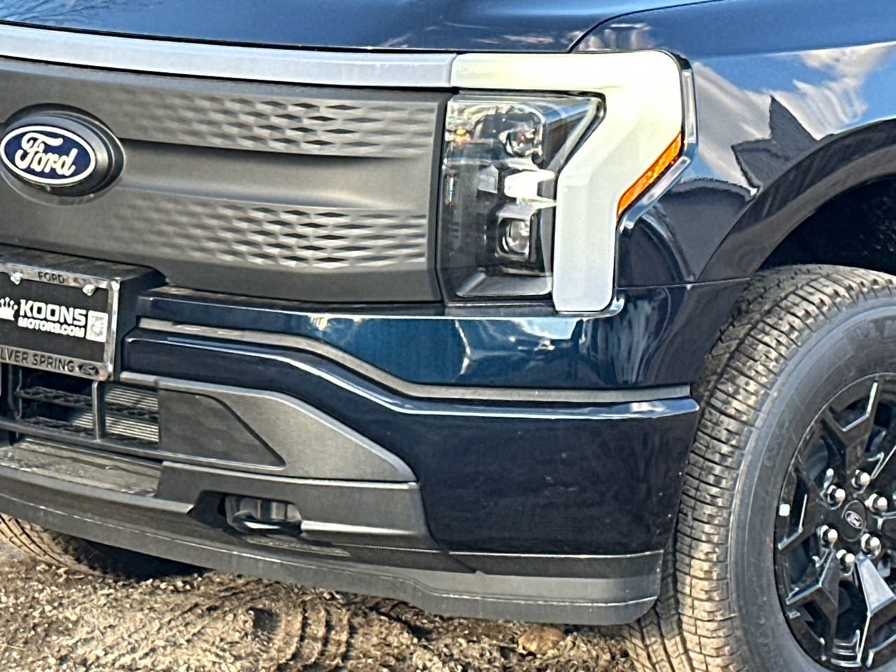 New 2025 Ford F150 Lightning XLT w/ Max Trailer Tow Package AWD/4WD image 2