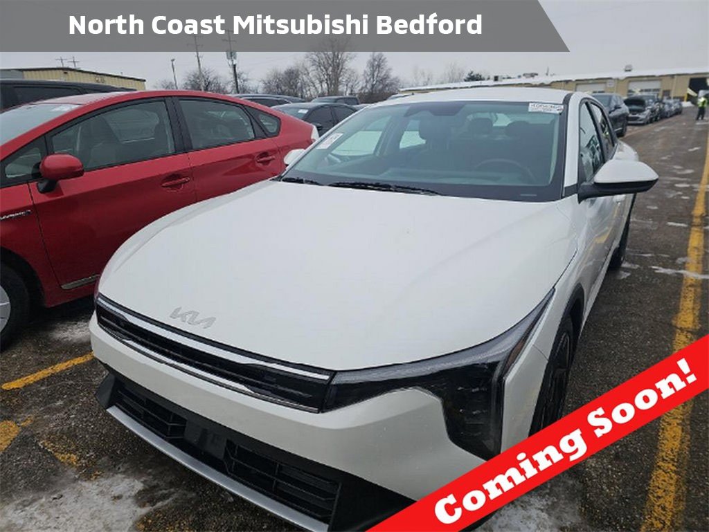 Used 2025 Kia K4 EX image 1