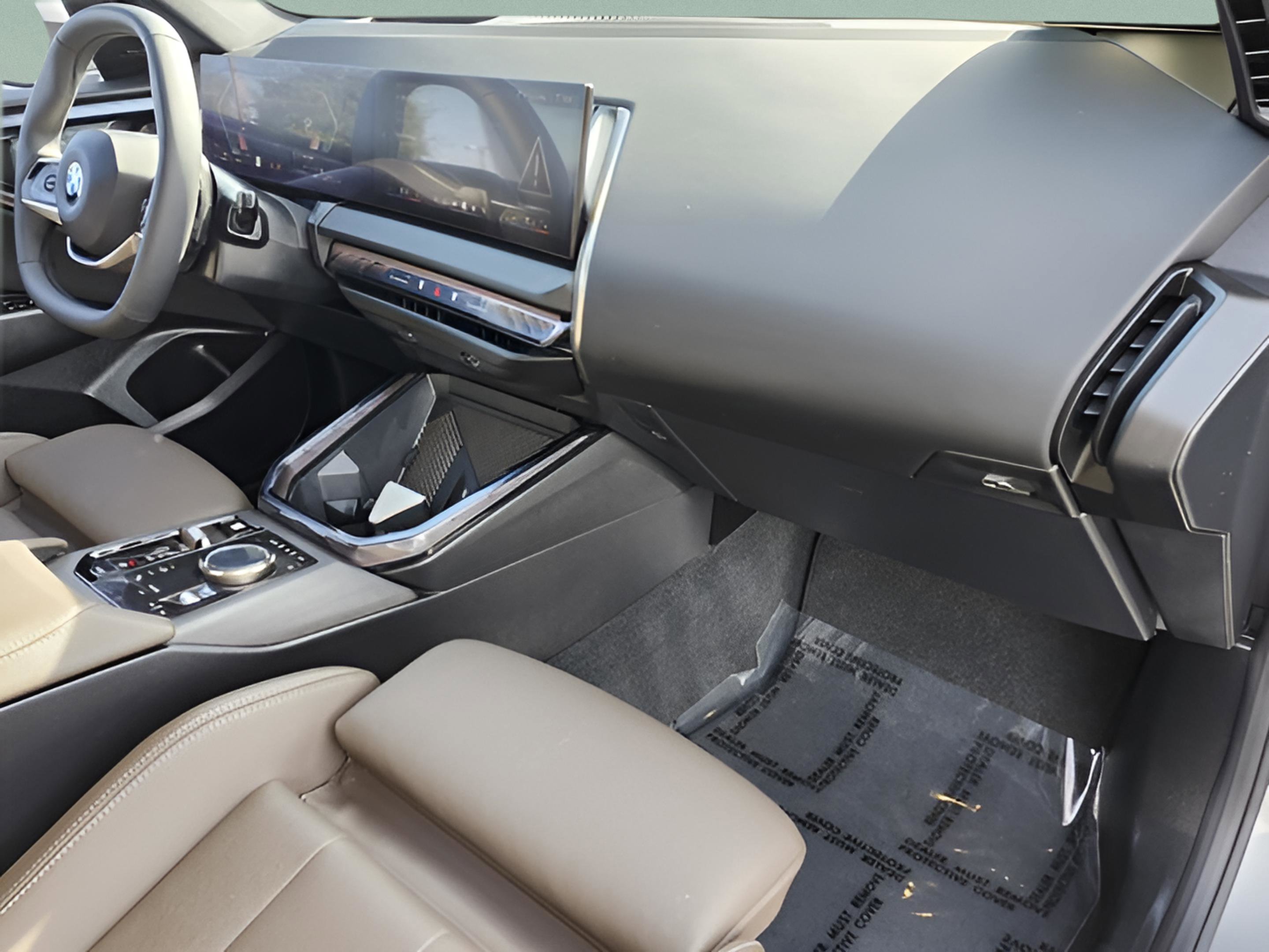 Certified 2025 BMW X3 xDrive30i w/ Premium Package image 23