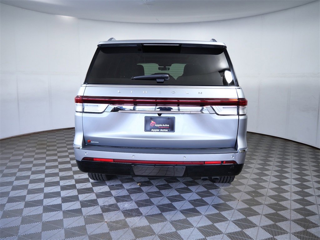 Used 2022 Lincoln Navigator Reserve image 7