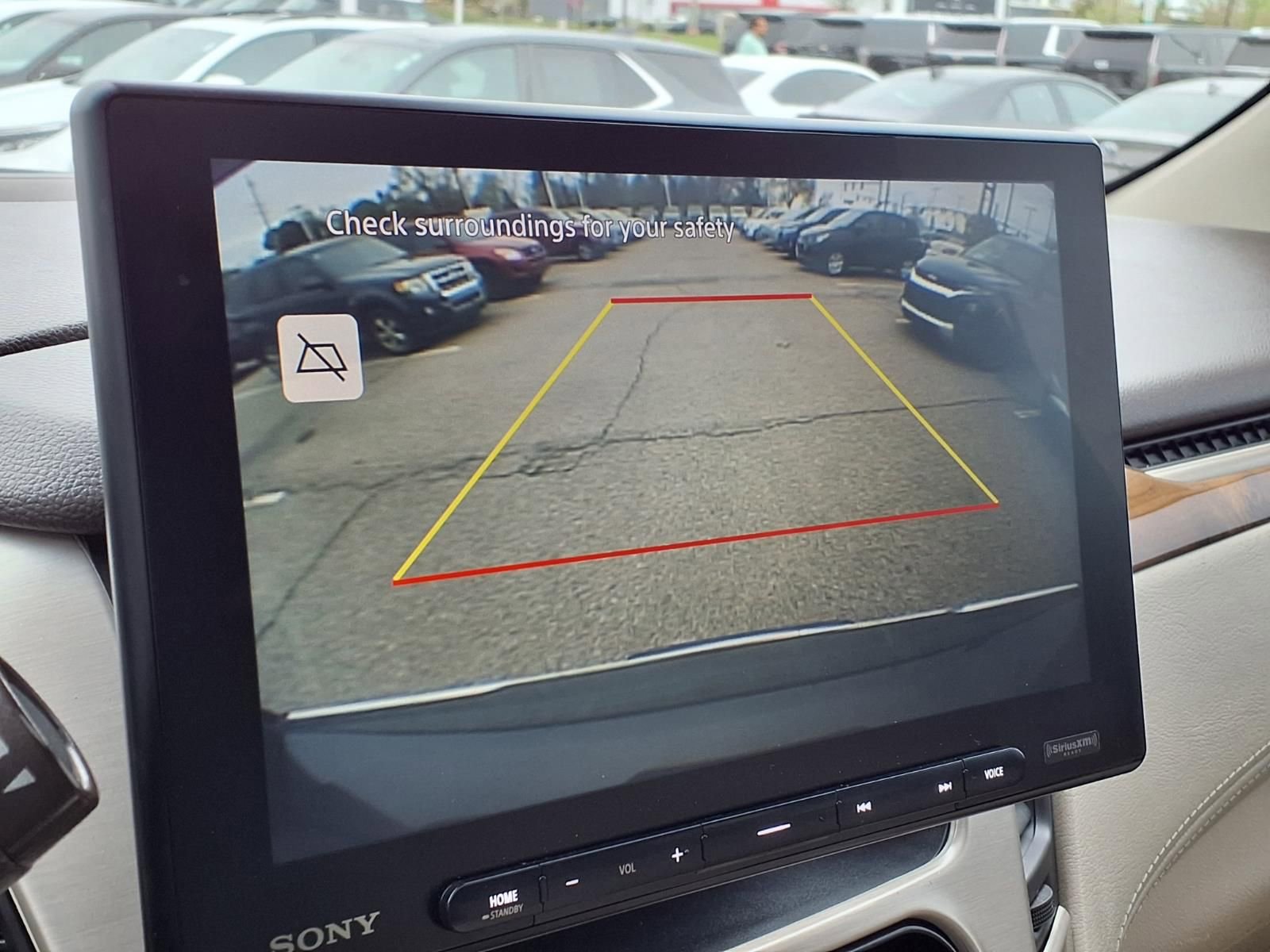 Used 2016 GMC Yukon XL Denali w/ Open Road Package AWD/4WD image 25