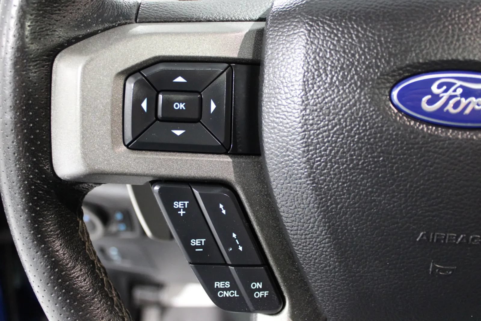 Used 2018 Ford F150 Raptor w/ Equipment Group 802A Luxury AWD/4WD image 21