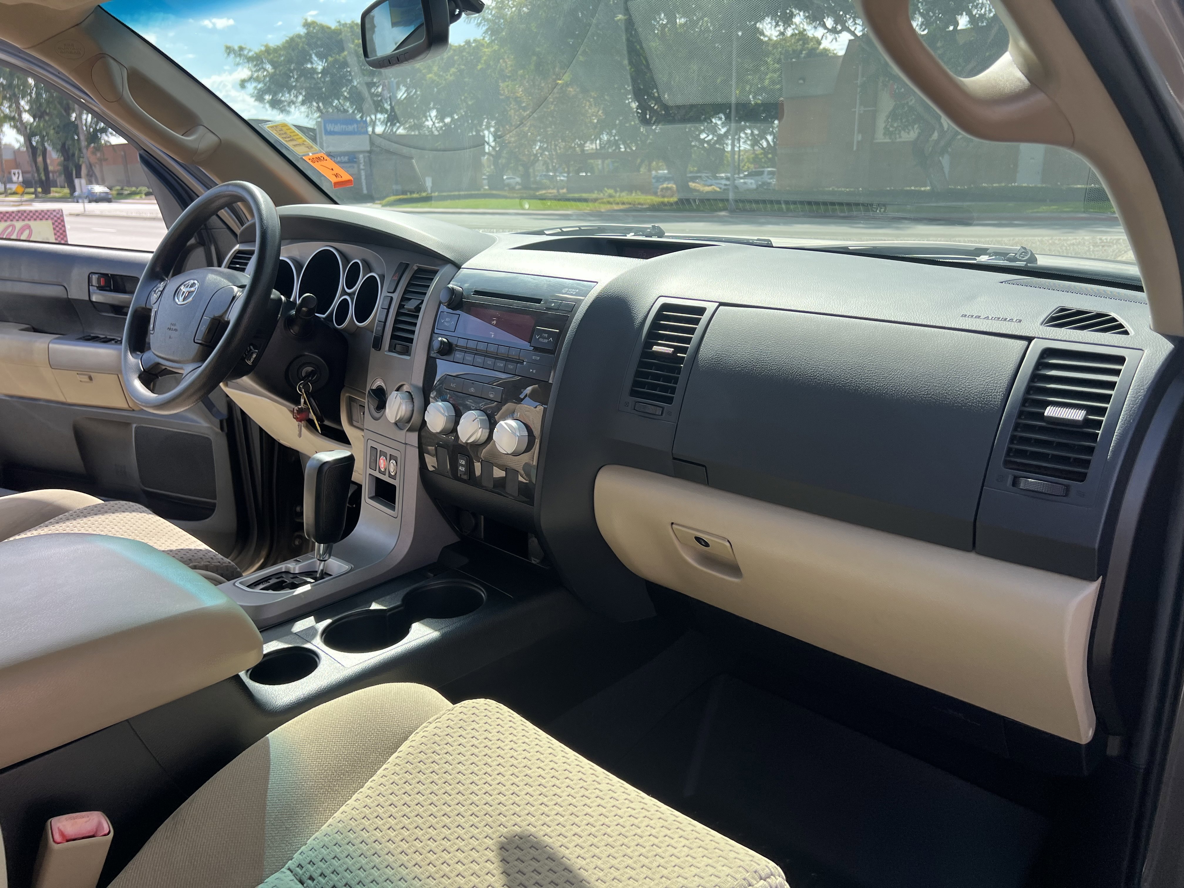 Used 2013 Toyota Tundra 4x4 CrewMax w/ SR5 Pkg image 43