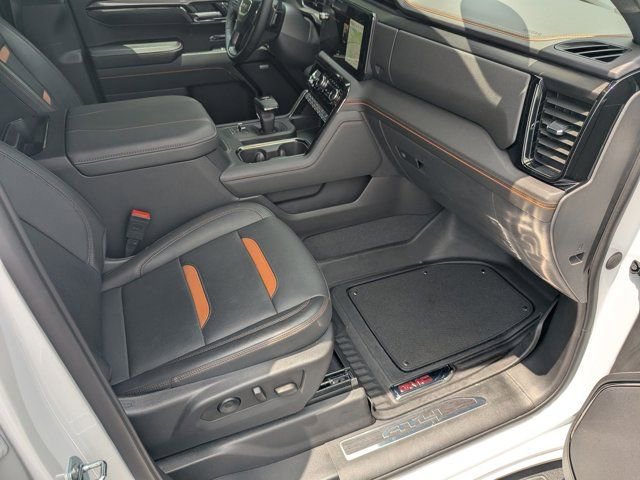 Used 2023 GMC Sierra 1500 AT4 w/ AT4 Premium Package AWD/4WD image 12
