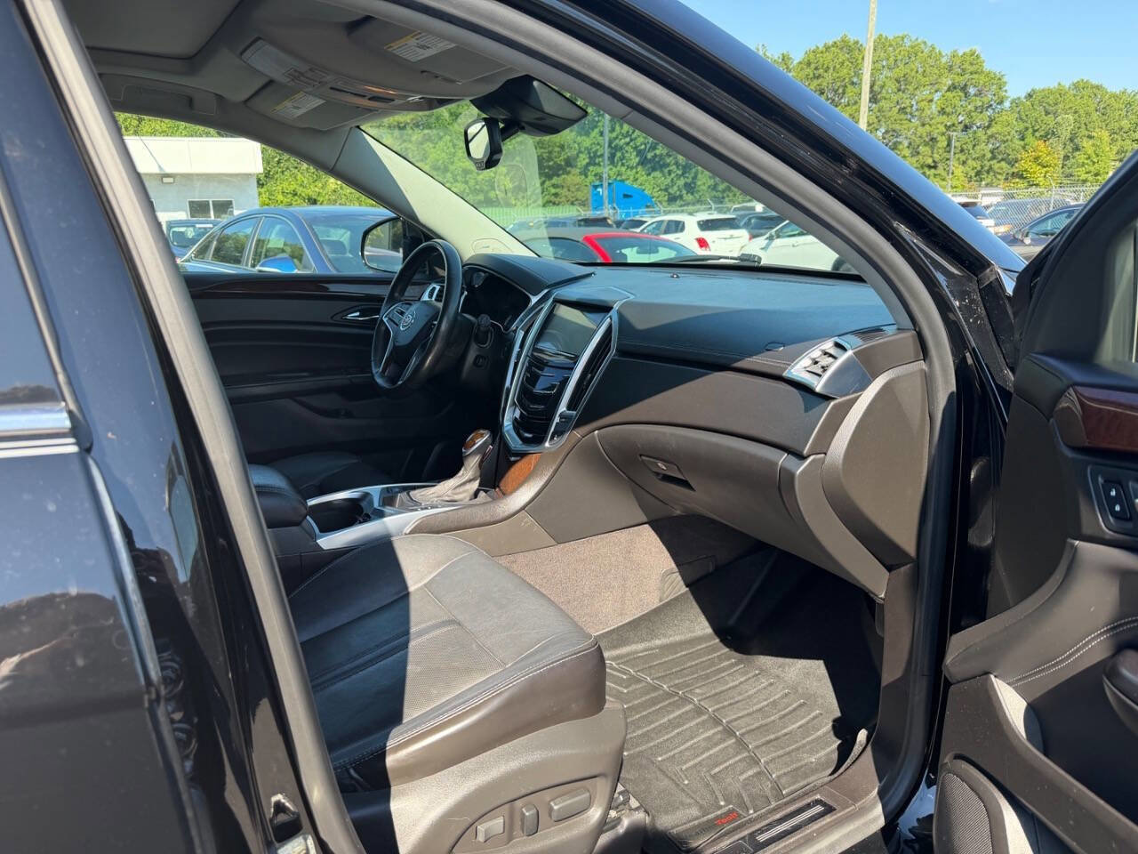 Used 2015 Cadillac SRX Luxury w/ Driver Awareness Package AWD/4WD image 11