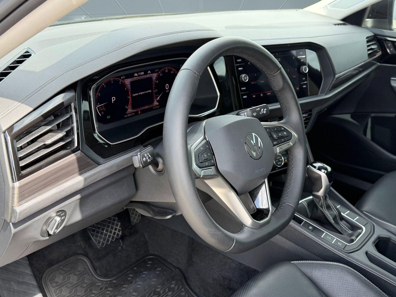 Certified 2024 Volkswagen Jetta SEL image 4